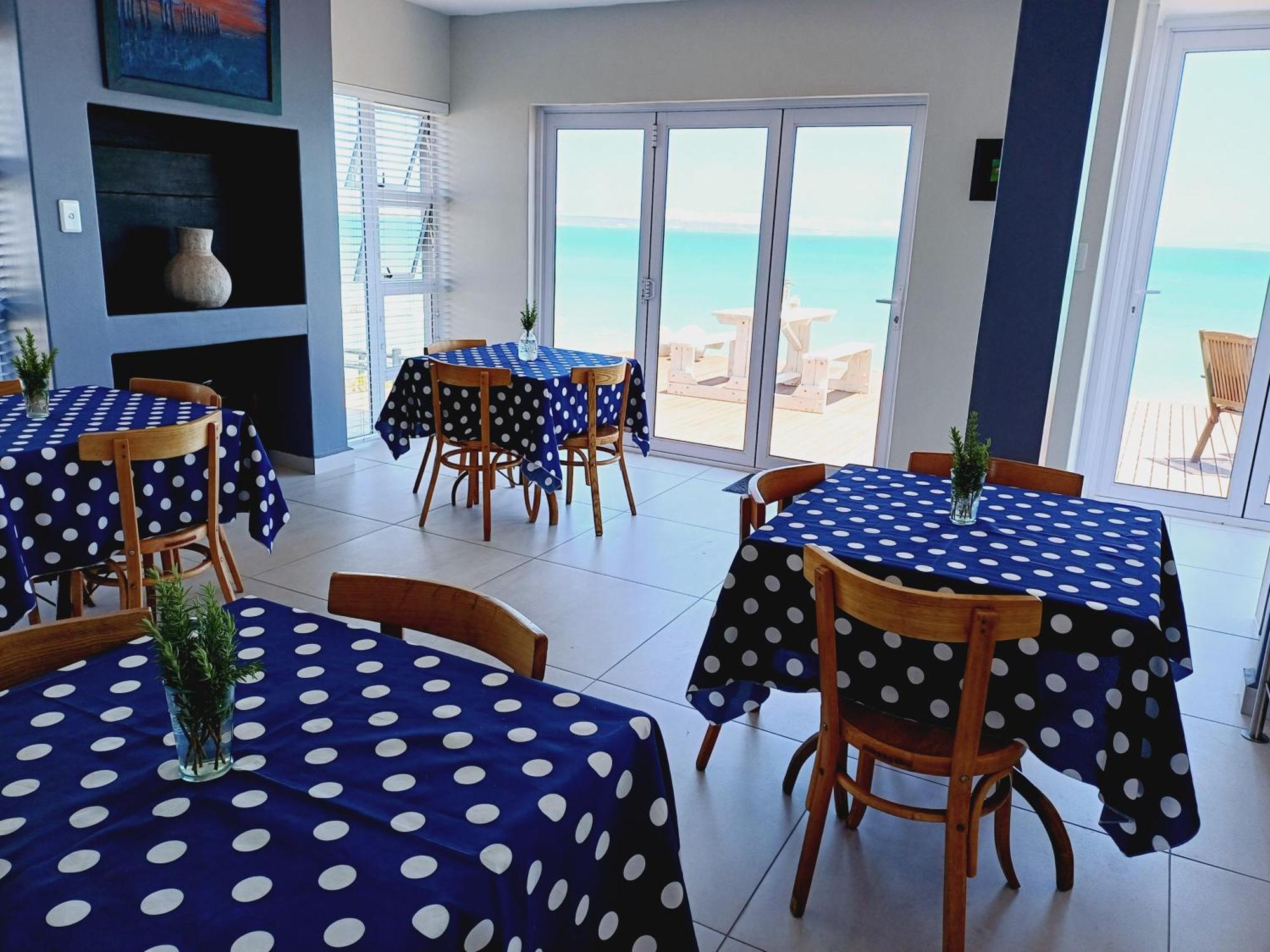 Langebaan Beach Towers エクステリア 写真